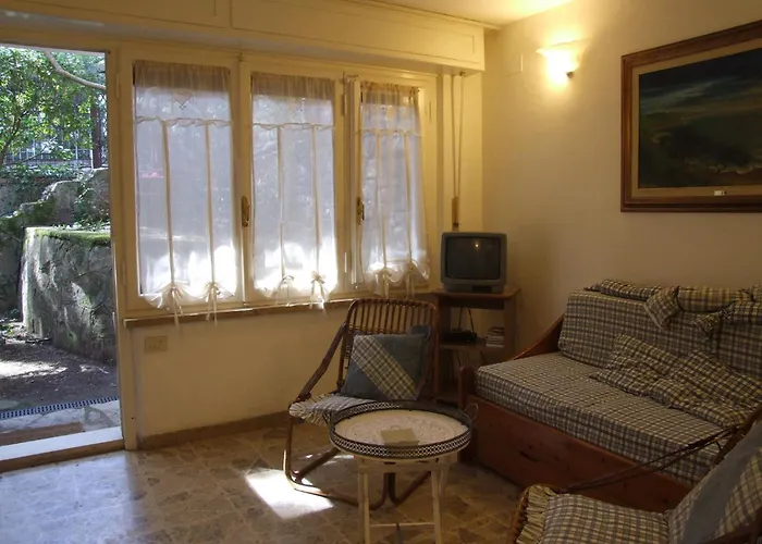 Huge Holiday Home In Marina Di Castagneto Carducci Near Sea